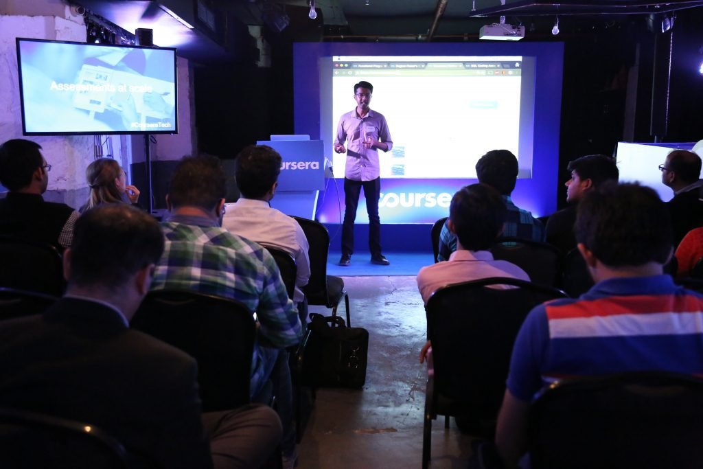 Raghav Pasari (Software Engineer, Coursera) interacting with the bloggers at the Coursera Tech