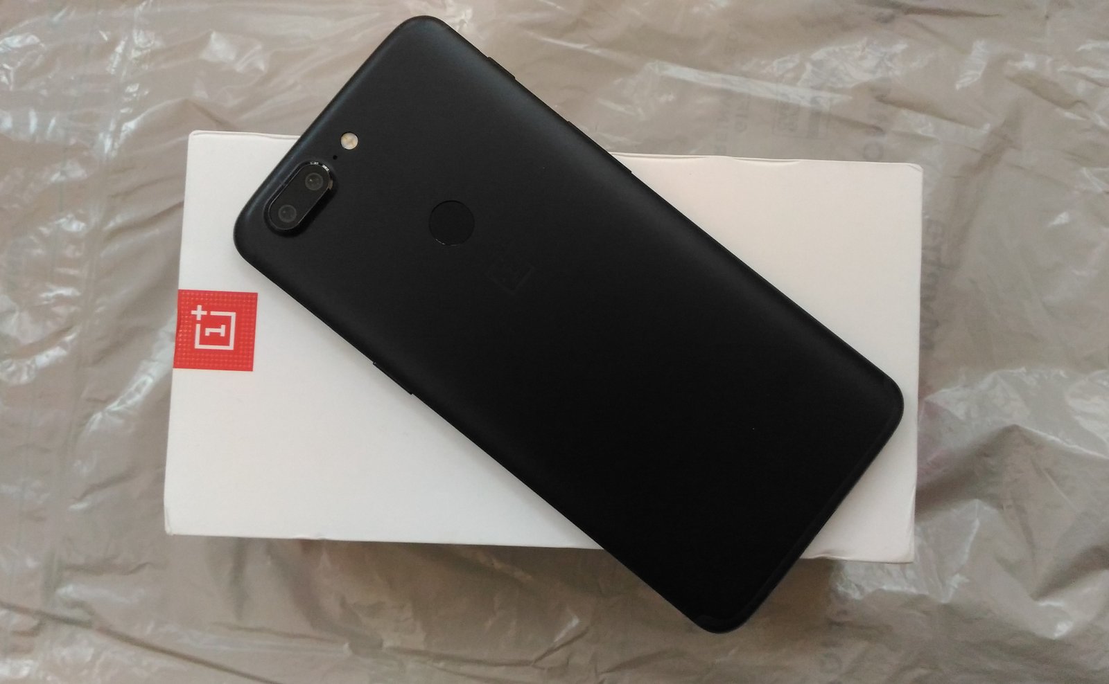 OnePlus 5T Back Side View