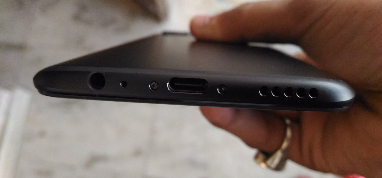 OnePlus 5T Headphone jack,Speaker & Charging slot